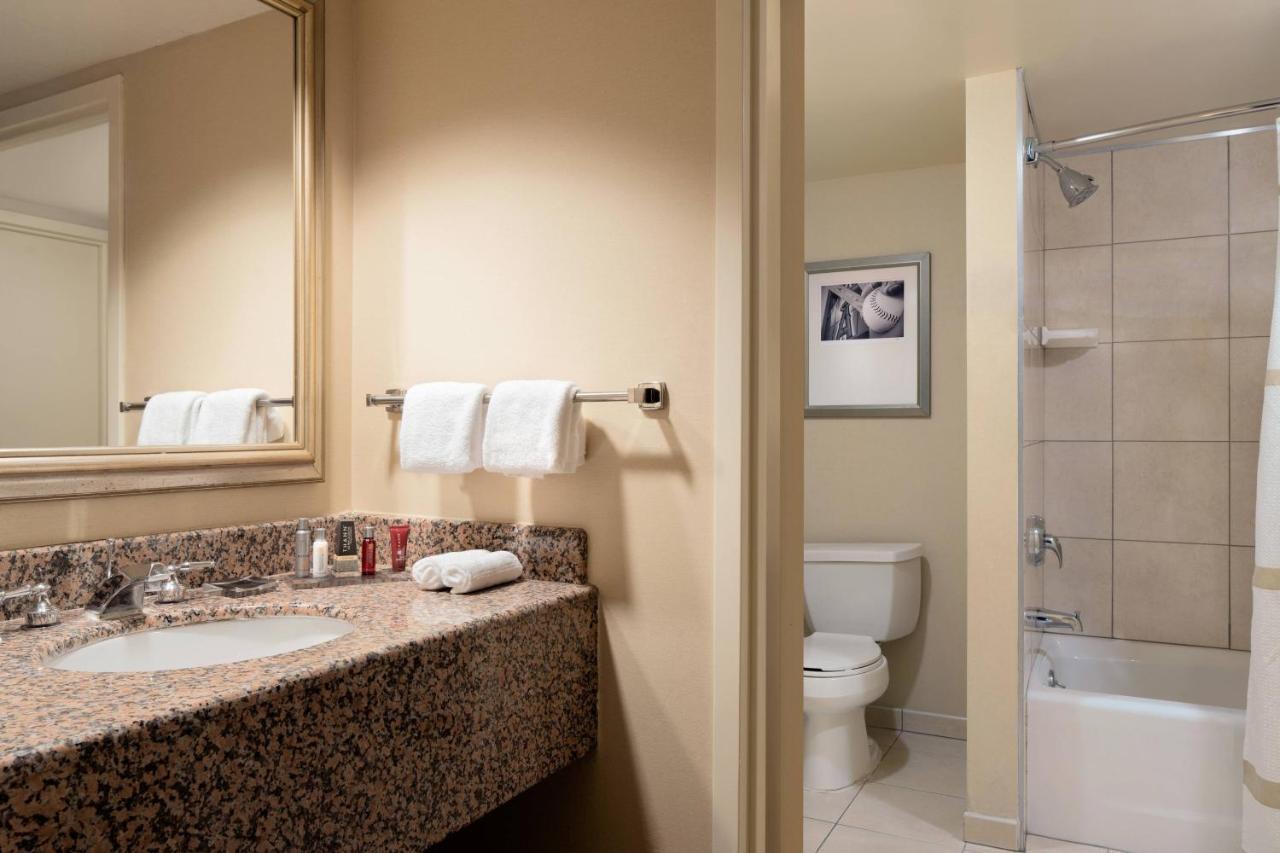 Anaheim Marriott Suites Garden Grove Εξωτερικό φωτογραφία